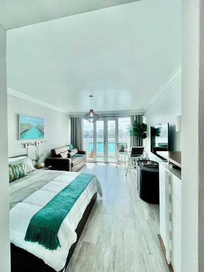 BAY DREAM VIEW / EXCLUSIVE
at Condado Lagoon Villas