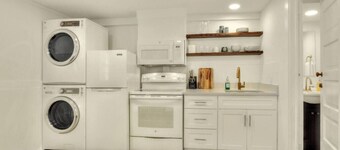 Charming Historic Studio Cottage
