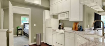 Charming, cozy, one bedroom apartment