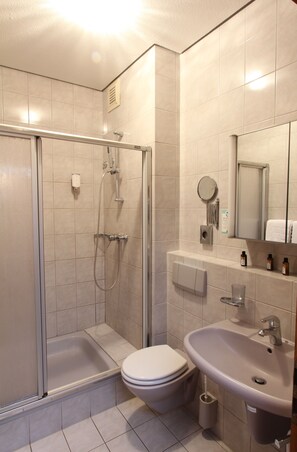 Free toiletries, soap, shampoo, toilet paper - Alcor Hotel Sonne Bad Wildbad (Bad Wildbad)