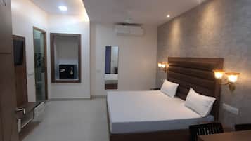 Double Room | Desk, laptop workspace, free WiFi