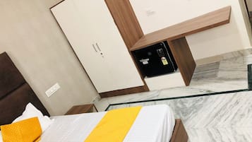 Shower, free toiletries, towels, soap