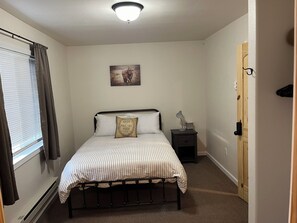 6 bedrooms, free WiFi, bed sheets