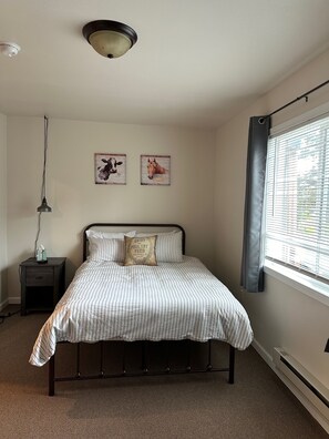 6 bedrooms, WiFi, bed sheets