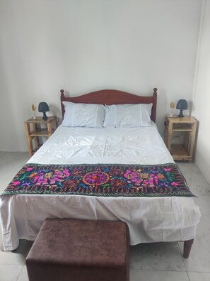 3 bedrooms, iron/ironing board, WiFi