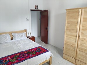 3 habitaciones, tabla de planchar con plancha y wifi 