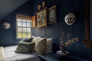 6 bedrooms, desk, iron/ironing board, travel cot - Beautiful Historic Home | Heated Pool & Hot Tub (Nantucket)