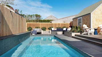 Ulkouima-allas, lämmitetty uima-allas