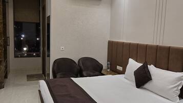 Suite Deluxe, vistes al jardí | 1 dormitori i wifi gratuïta