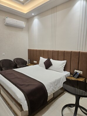 Suite – deluxe, hageutsikt | 1 soverom og wi-fi (inkludert)