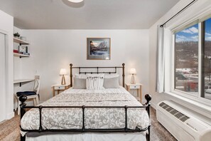 1 chambre, bureau, fer et planche à repasser, Wi-Fi gratuit