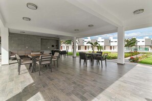 Outdoor dining - Perfect resort style House (Playa del Carmen)