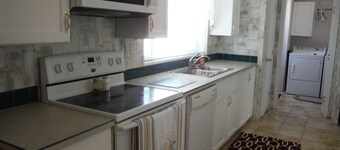 Clean, quiet 3-bedroom home in Apache Junction, Az