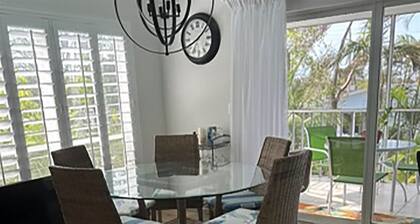 Beach Road Retreat: Your Sanibel Island Oasis Awaits!