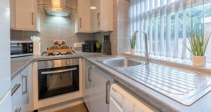 Glenroy Place - sleeps 7 | drive | log burner