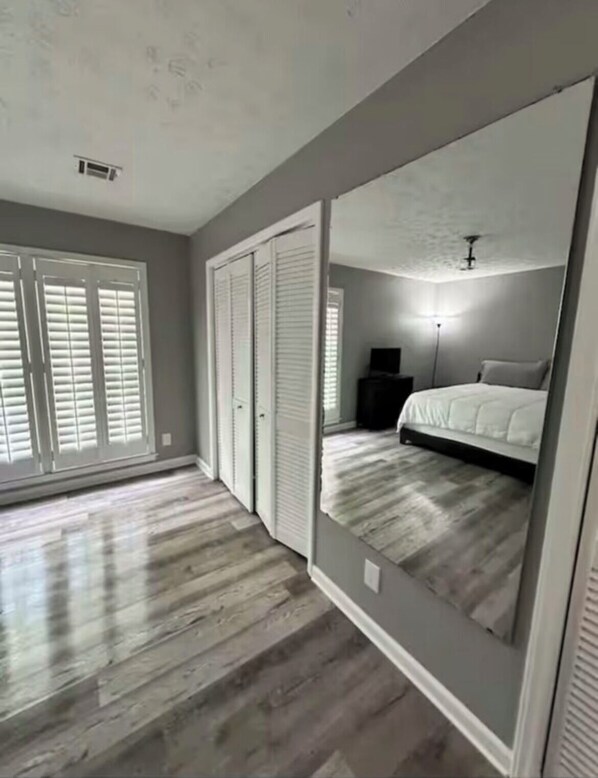 1 soverom, strykejern/-brett, wi-fi og sengetøy