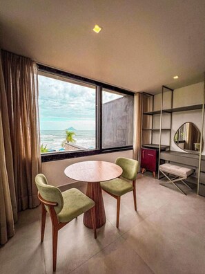 Comfort huis, uitzicht op het strand | Dineren op de kamer