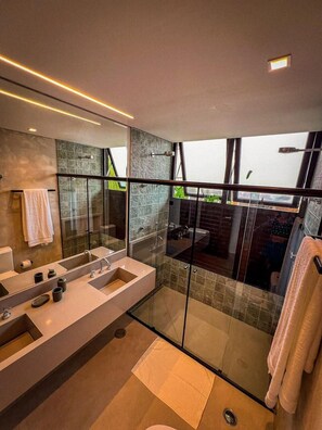Comfort House, Beach View | Bathroom