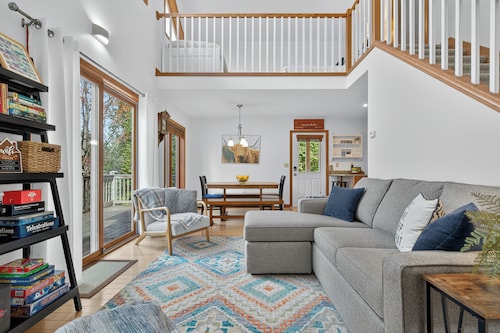 All-Season Lake Pauline Retreat, 2 mi to Okemo