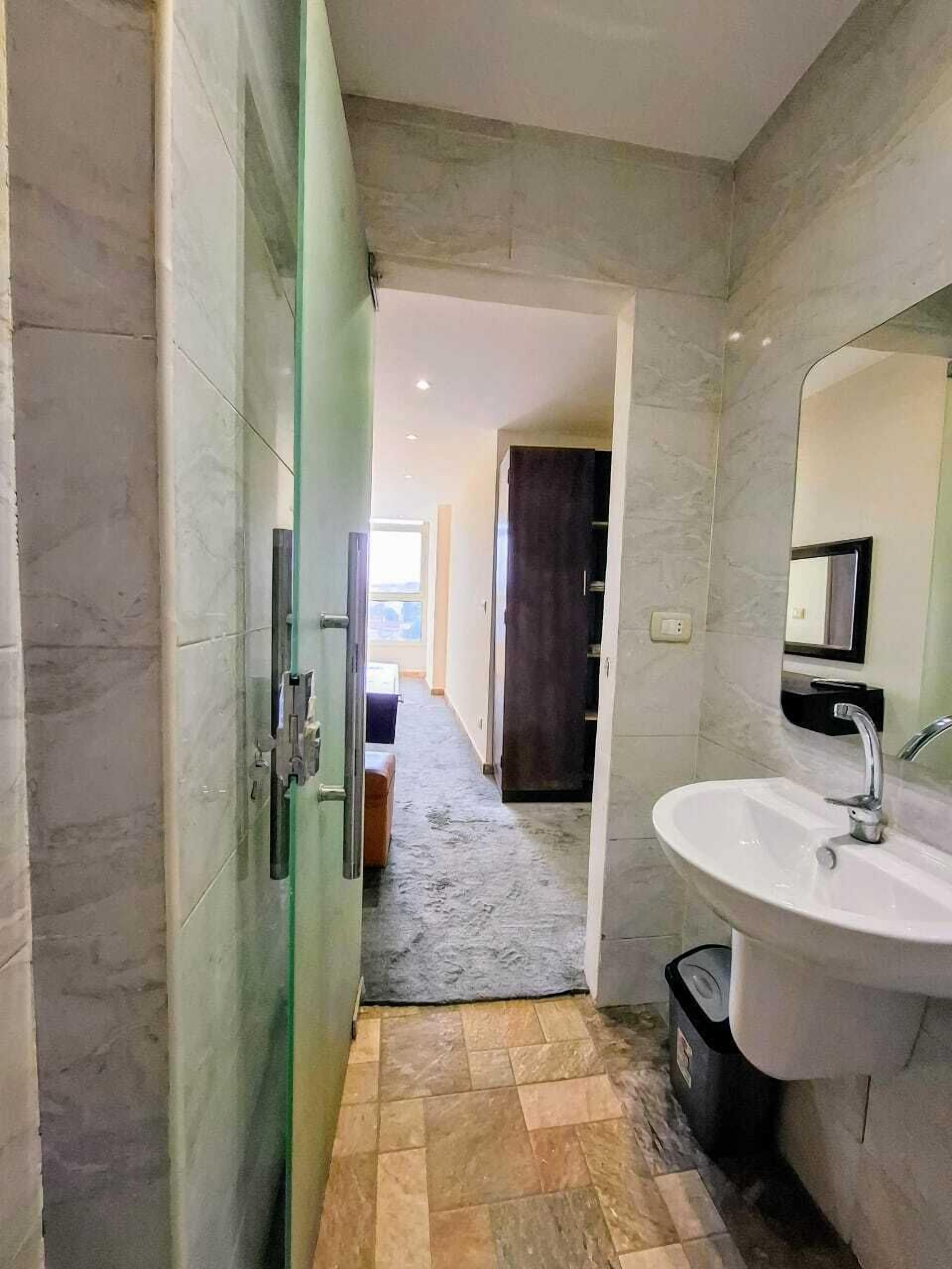 Photo - Topaz pyramids view