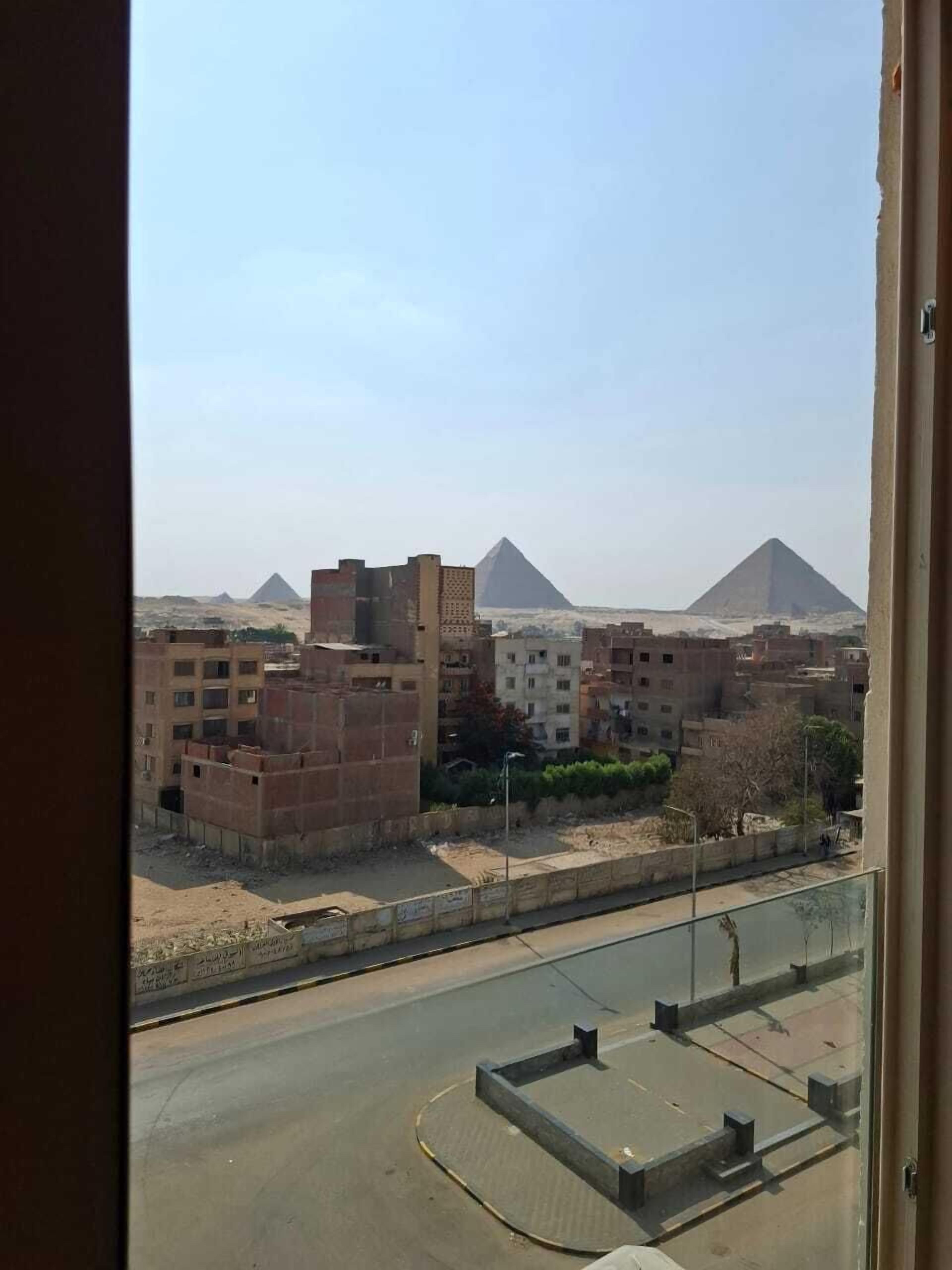 Photo - Topaz pyramids view