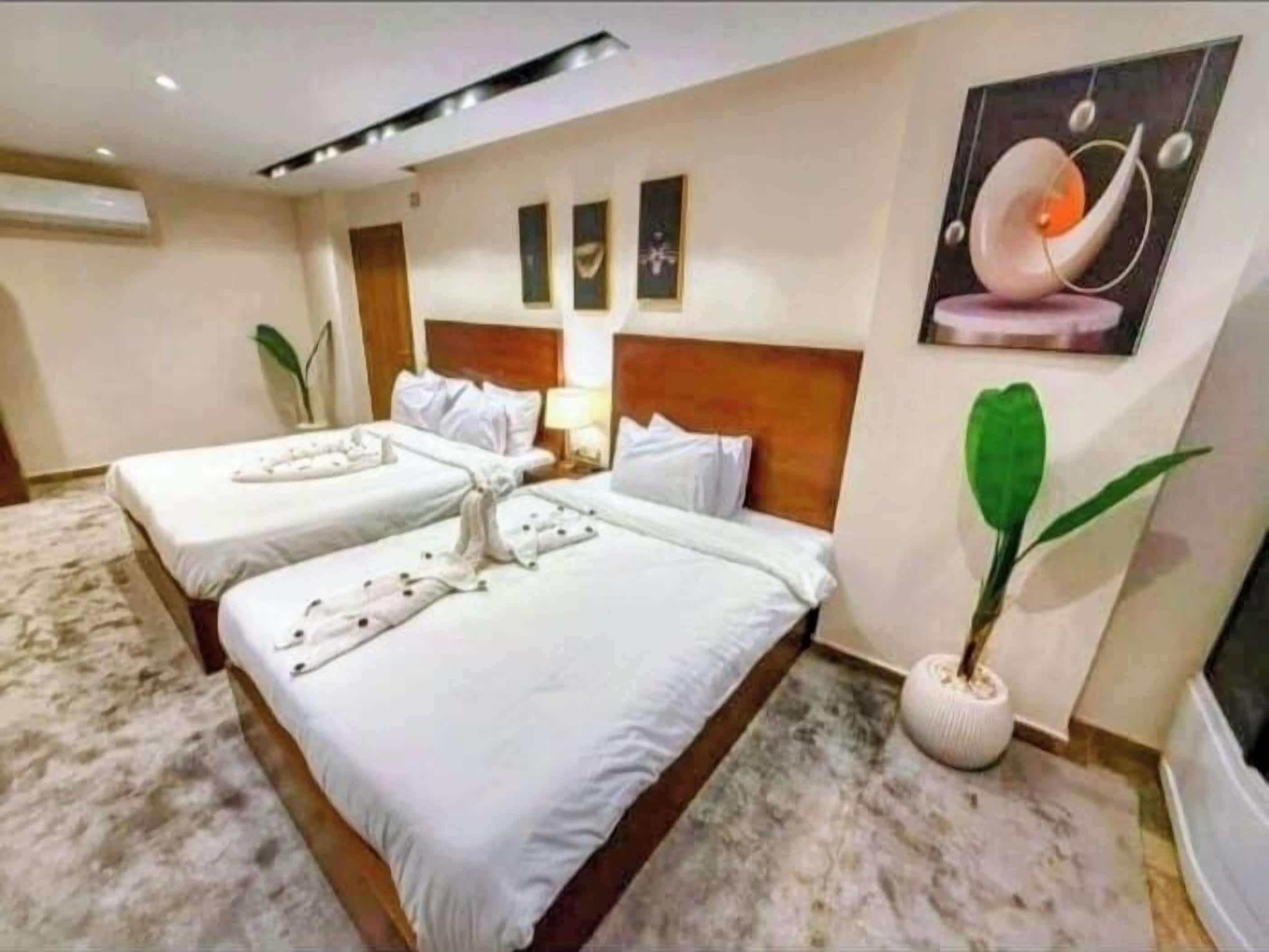 Egyptiska bomullslakan, sängtillbehör av högsta kvalitet och minibar