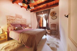 4 chambres, fer et planche à repasser, Wi-Fi, draps fournis