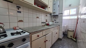 Cookware/dishes/utensils