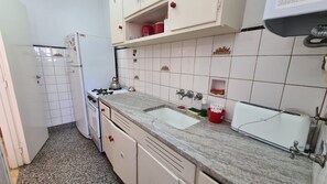 Kochgeschirr/Geschirr/Besteck