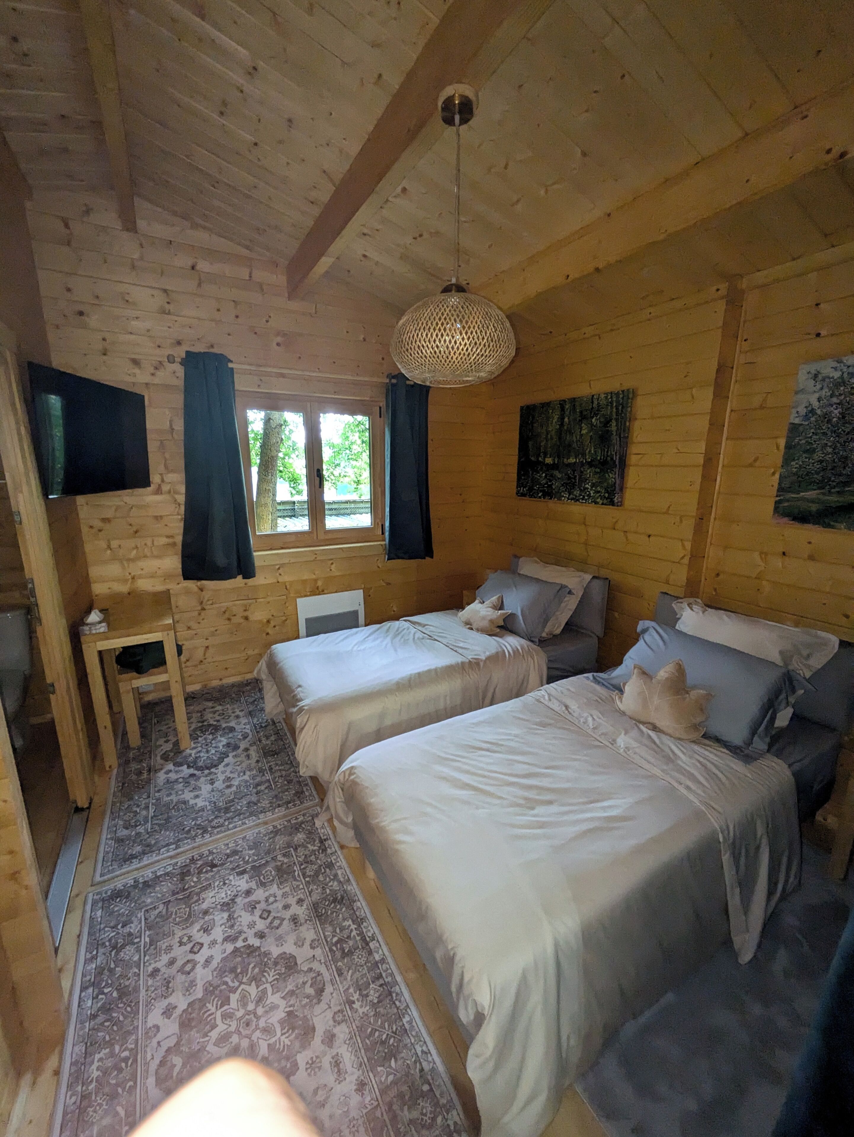 1 bedroom, desk, iron/ironing board, free WiFi