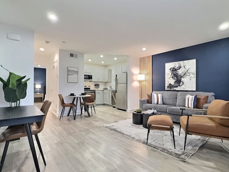 Smart TV. Downtown Retreat w/ Private Balcony & Free Parking