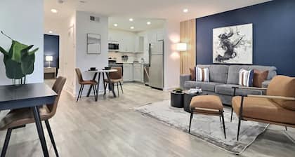 Downtown Retreat w/ Private Balcony & Free Parking