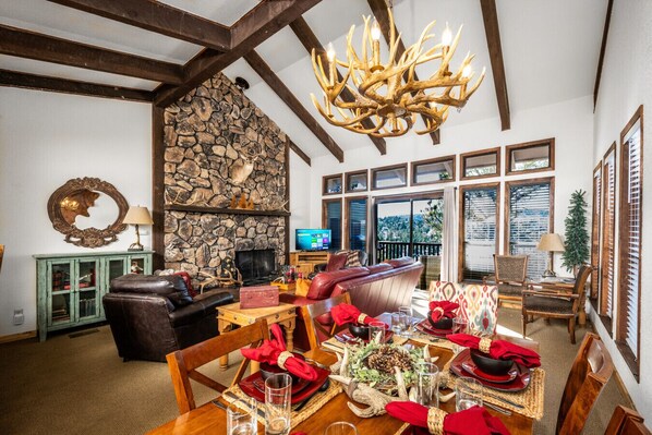 Smart TV, chimenea