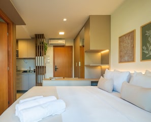 Iron/ironing board, Internet, bed sheets - Modern Studio near Shopping da Bahia (Salvador)