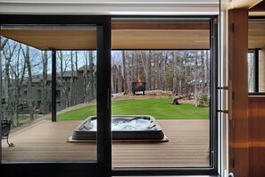 Interior - Ski in Ski Out Cozy Slope Side Mont Tremblant Chalet (Mont-Tremblant)