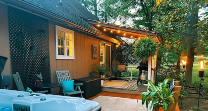 Creekside Cottage - Charming 3-bedroom cottage in Bellville