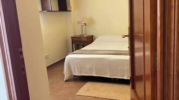 Shared Dormitory, 1 Bedroom, Smoking, Private Pool | 1 bedroom