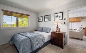 2 bedrooms, WiFi, bed sheets - Marvelous 2-bedroom apt in a duplex with WiFi in Steamboat Springs (Steamboat Springs)