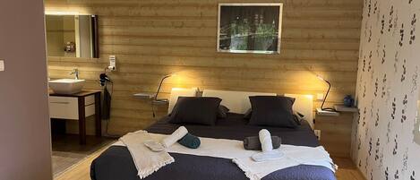 4 chambres, fer et planche Ă repasser, Wi-Fi gratuit, draps fournis