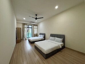 4 chambres, fer et planche à repasser, Wi-Fi, draps fournis