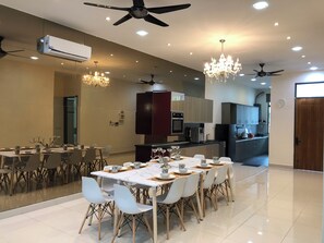 Dining - Cozy Private Pool Villa Puchong South up to 25 Pax (Seri Kembangan)
