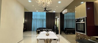 Cozy Private Pool Villa Puchong South up to 25 Pax