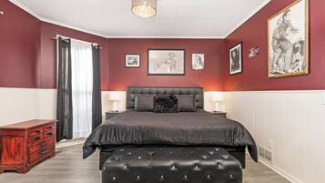 3 habitaciones, tabla de planchar con plancha, wifi y ropa de cama