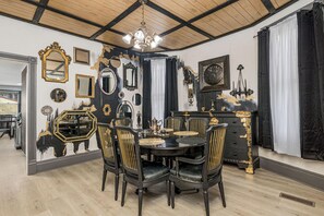 Dining - Beautiful 3 bedroom uniquely designed home for small to large families! Pets ok! (Davenport)