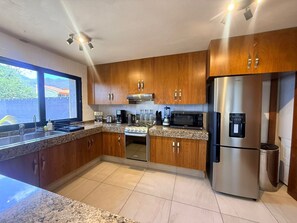House, 1 Bedroom, Smoking, Balcony | Interior