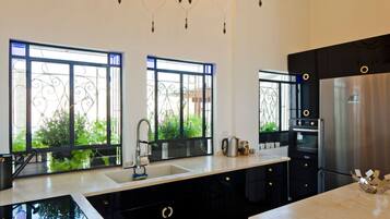 Fridge, microwave, oven