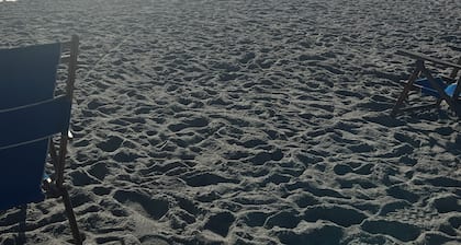 Cozy 2-bedroom resort in charming Cocoa Beach with AC, WiFi