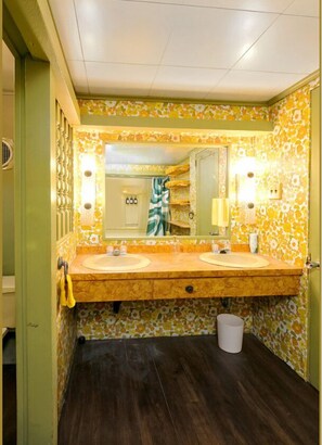 Towels, soap, toilet paper