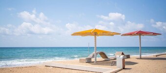Tranquil Stay Near the Beach