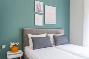 2 bedrooms, iron/ironing board, free WiFi